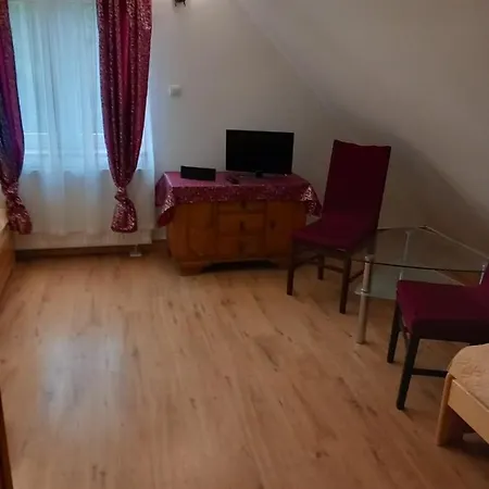 Straznica Komtura Alloggio in famiglia Mikołajki